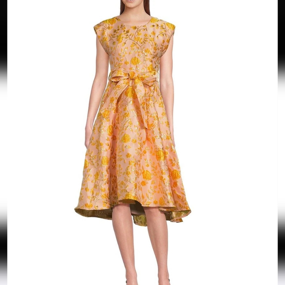 NWT Abbey Glass dress,Jacquard, metallic Floral Yellow Dress Size L